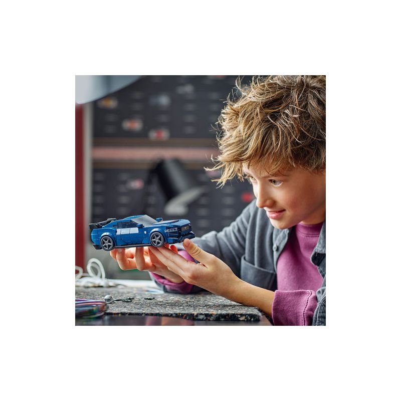 מכונית ספורט  76920 Ford Mustang Dark Horse