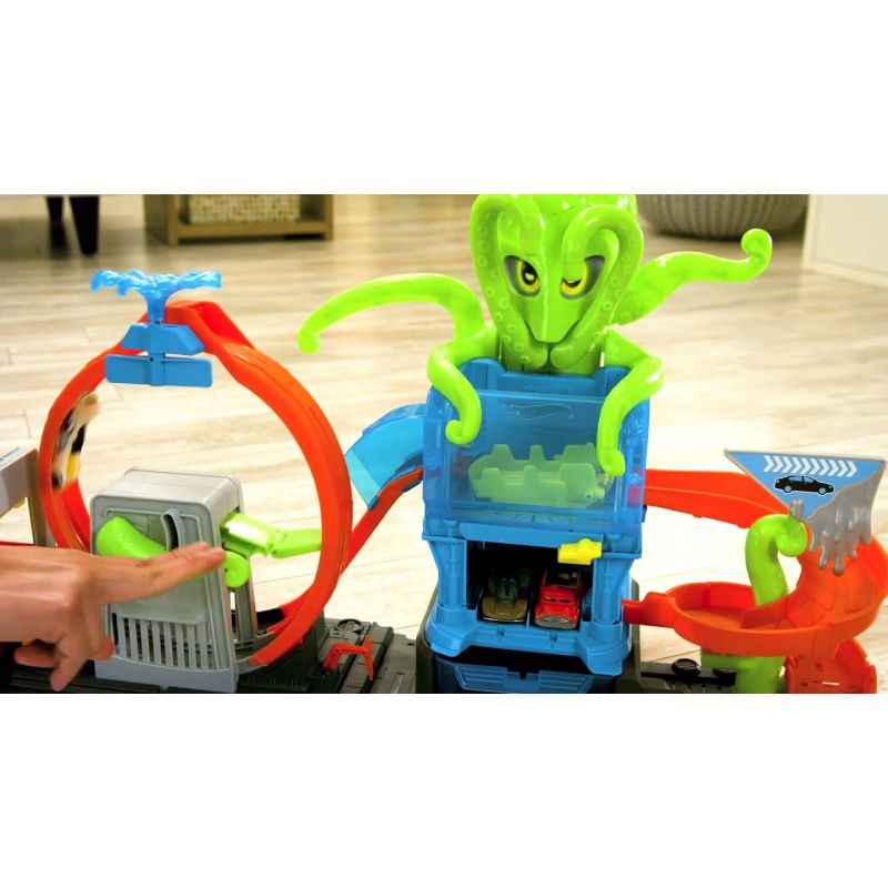 תחנת שטיפת מכוניות 