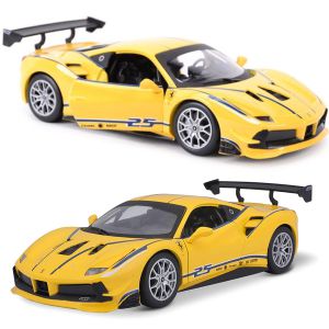 פרארי 488 צהובה